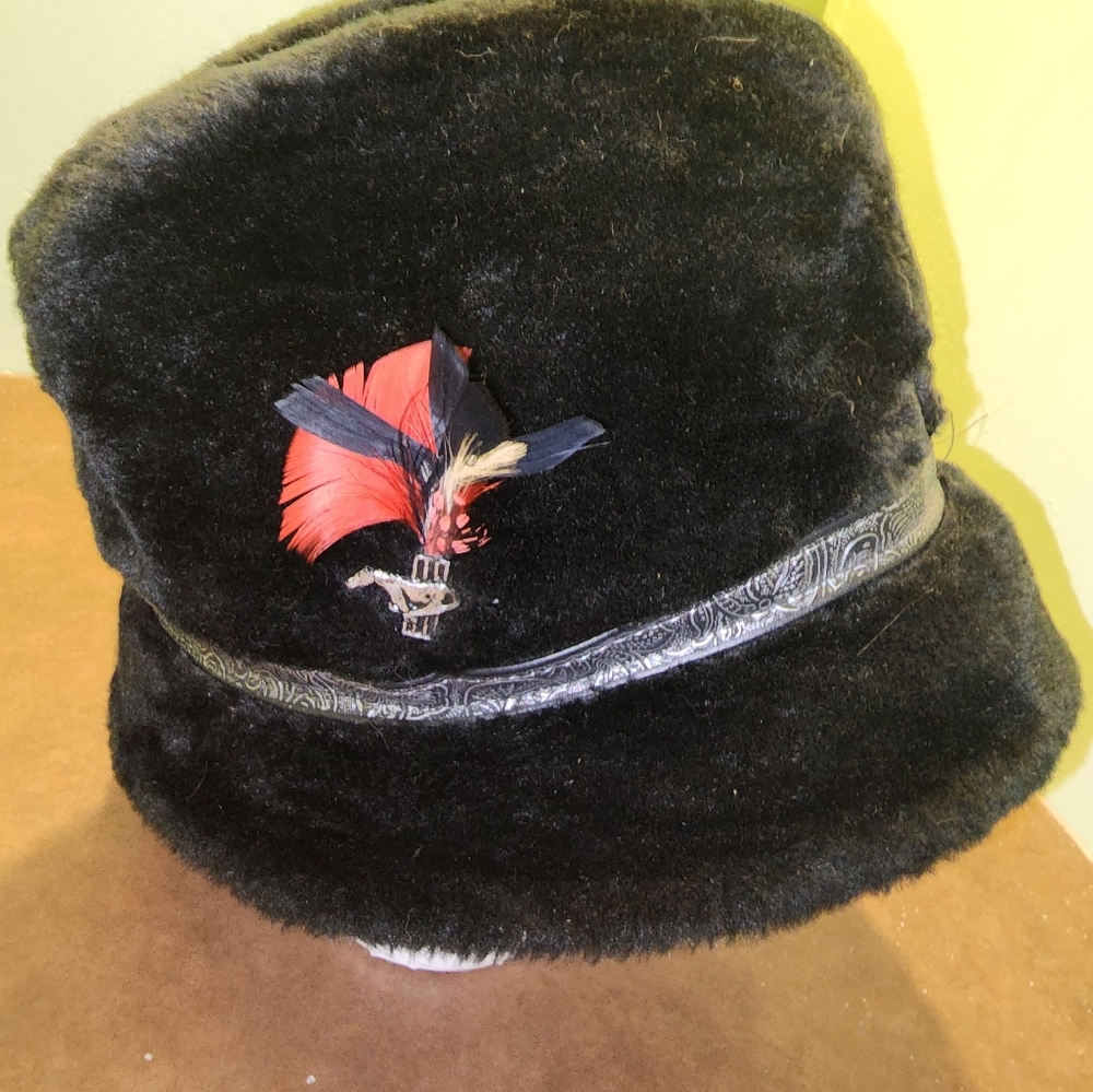 Faux fur pimp hat (XL)